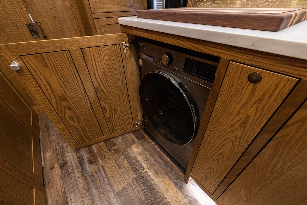 2025 EarthRoamer XV-SX-032