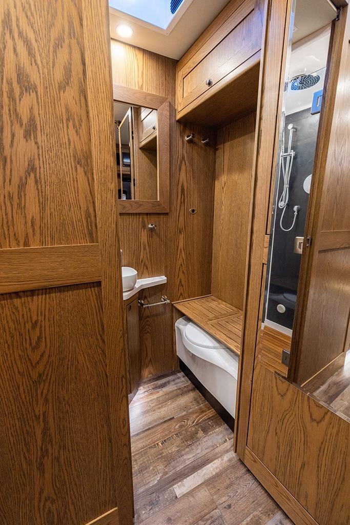 2025 EarthRoamer XV-SX-032