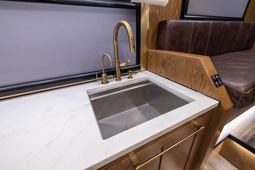 2025 EarthRoamer XV-SX-032