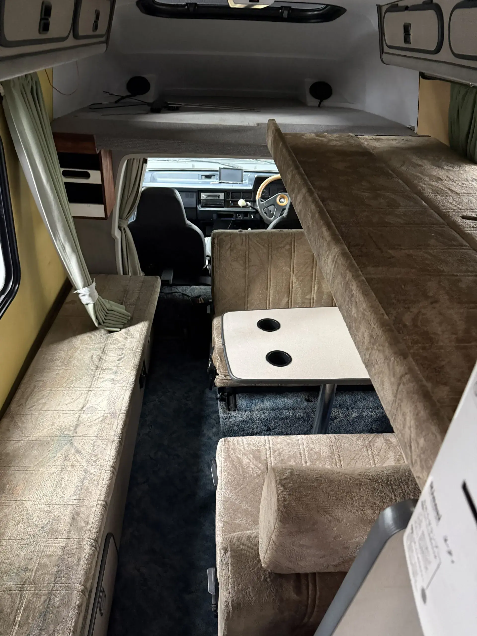 1993 Toyota TownAce Camper by Yokohama - 4