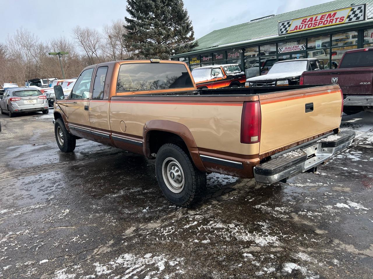 1989 Chevrolet C3500 Pickup - 3