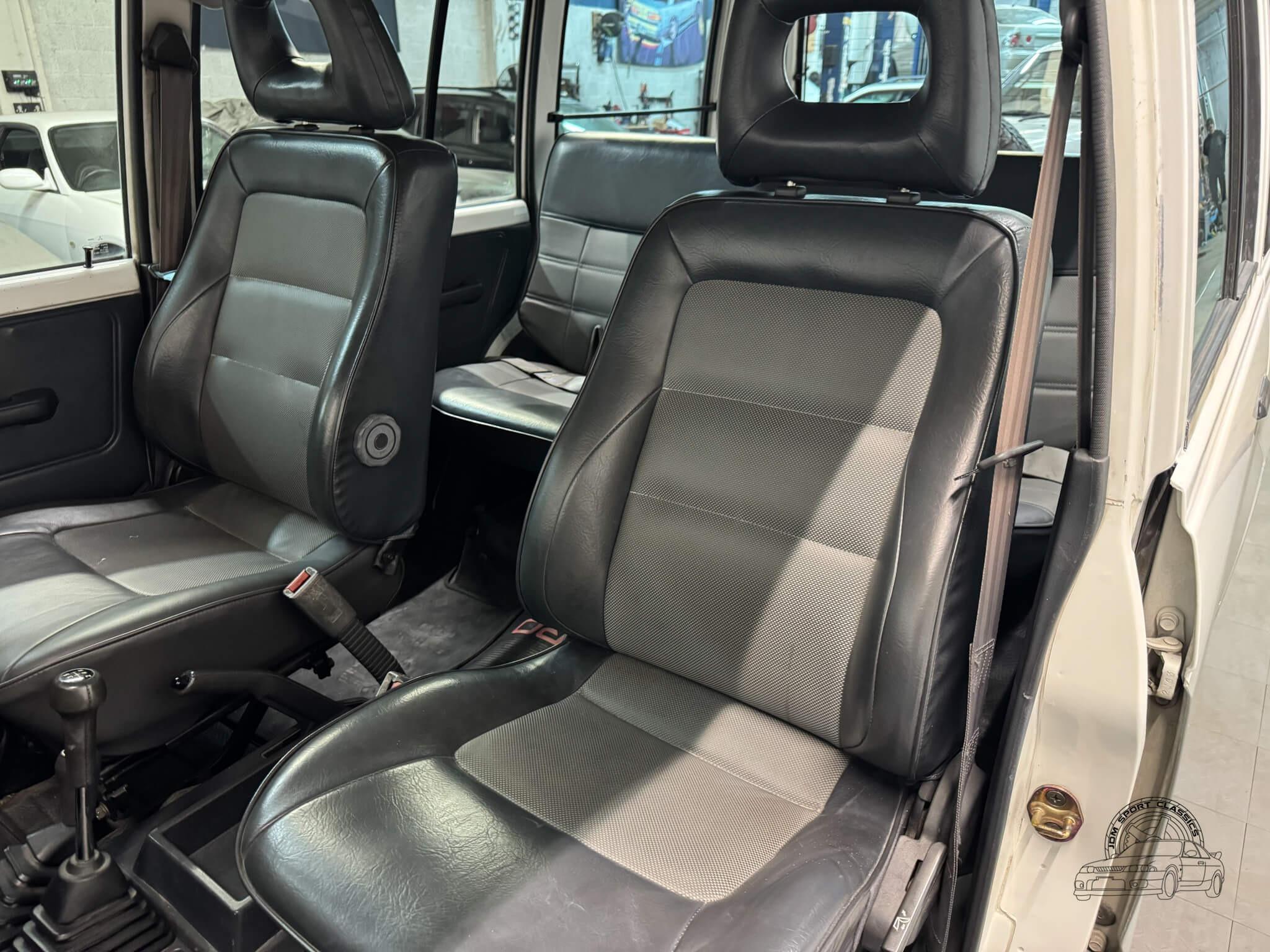 1989 Mitsubishi Pajero DX