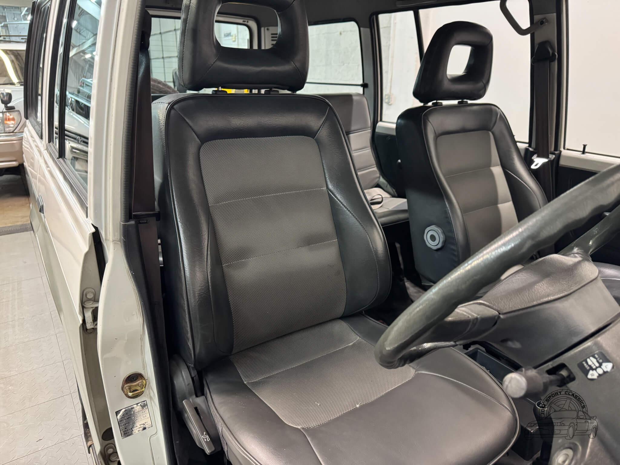 1989 Mitsubishi Pajero DX