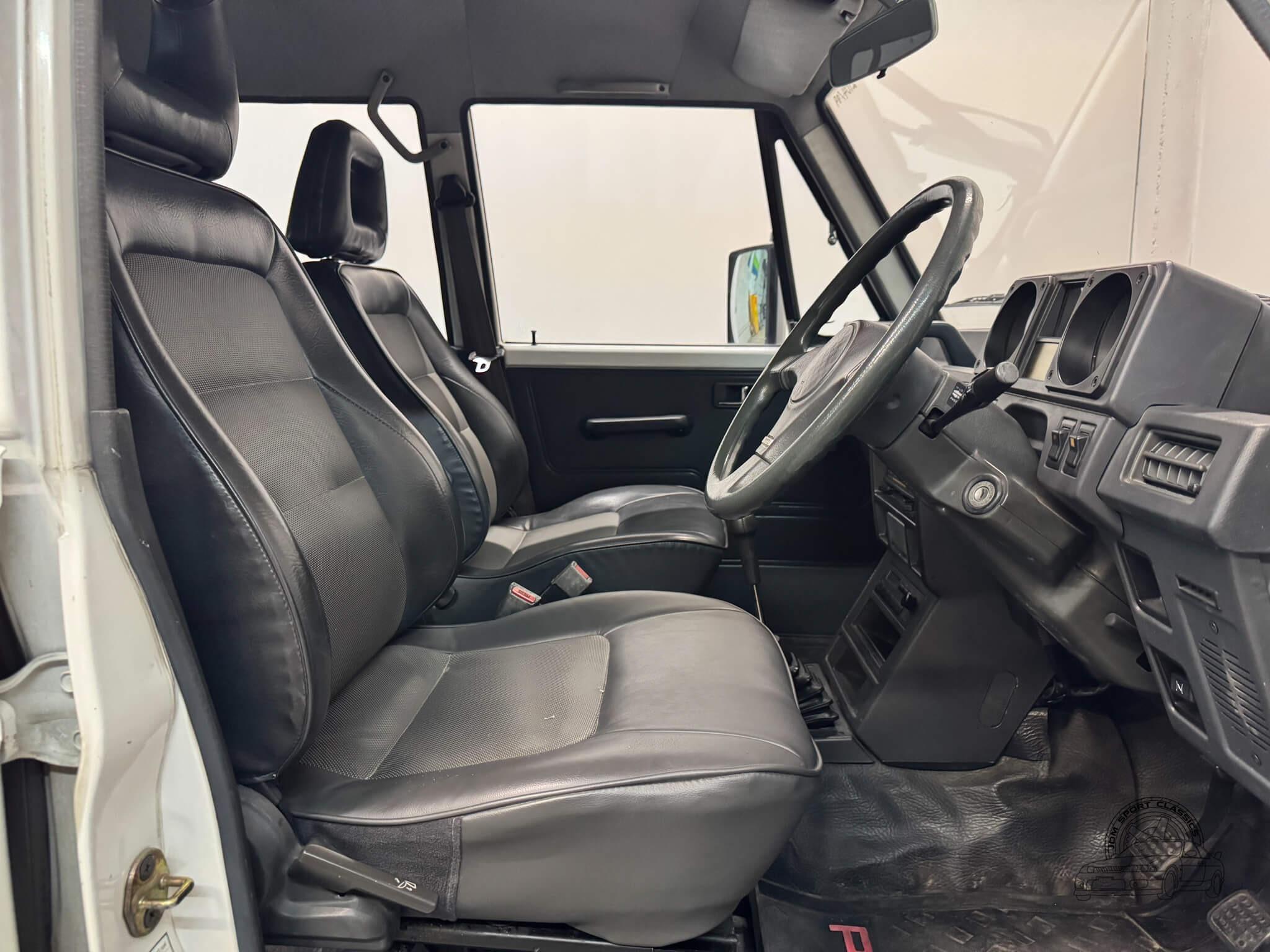 1989 Mitsubishi Pajero DX