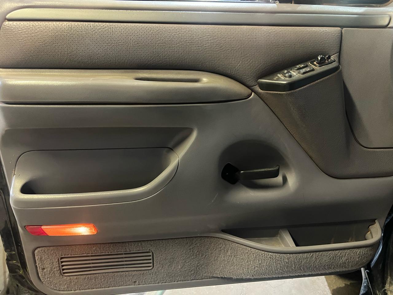 1995 Ford Bronco XLT