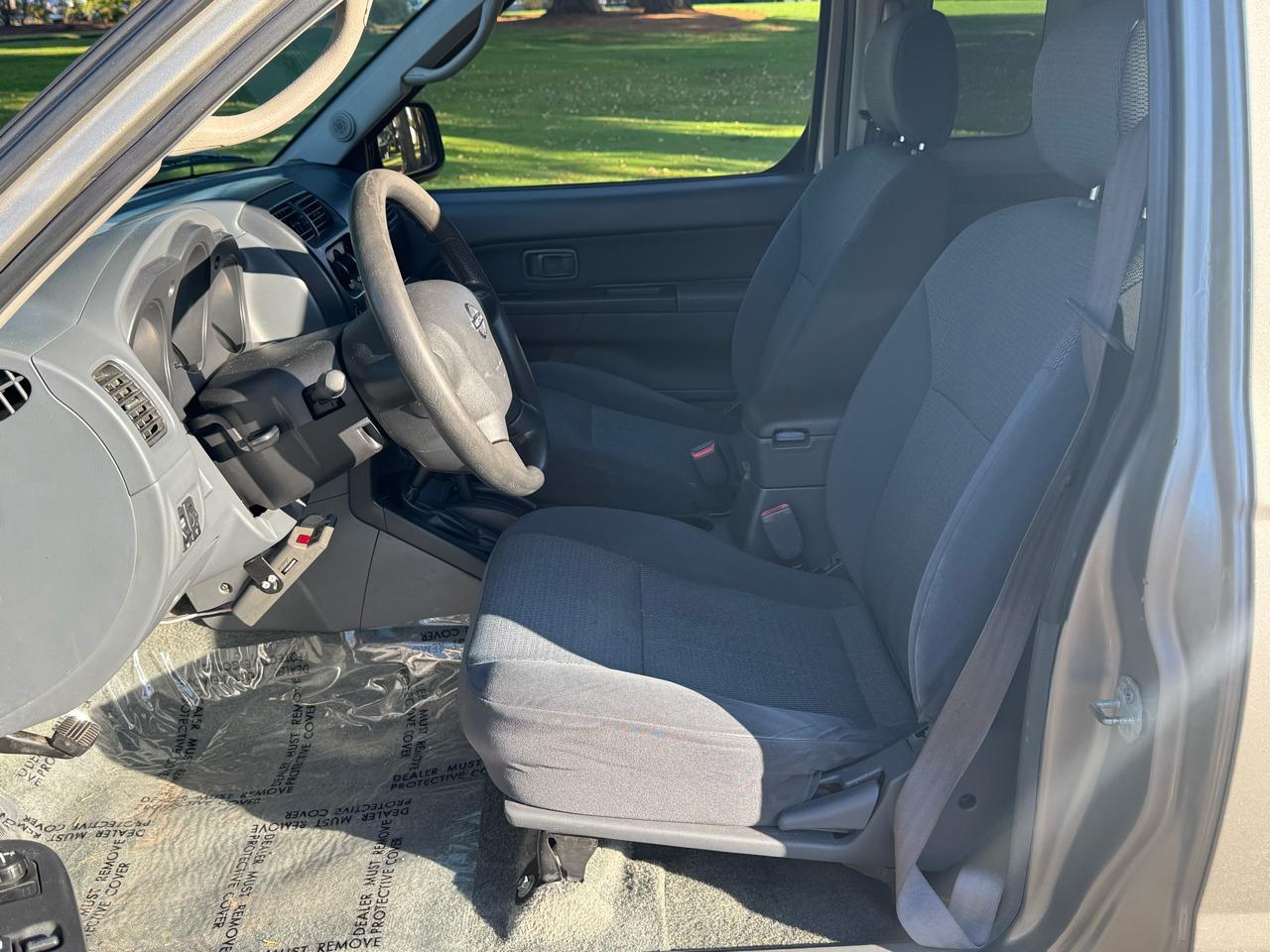 2002 Nissan Frontier XE