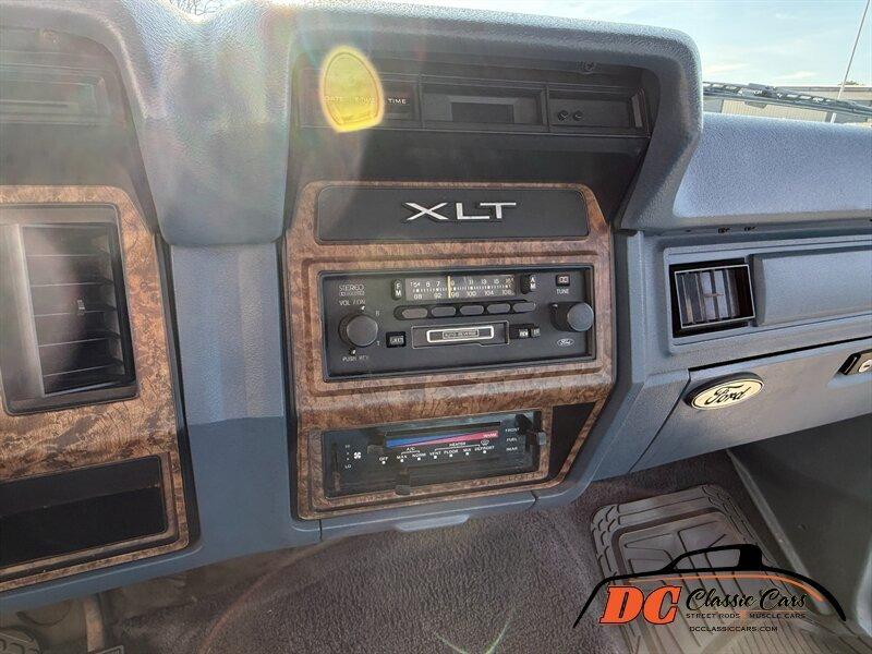 1986 Ford F-150 XLT Lariat