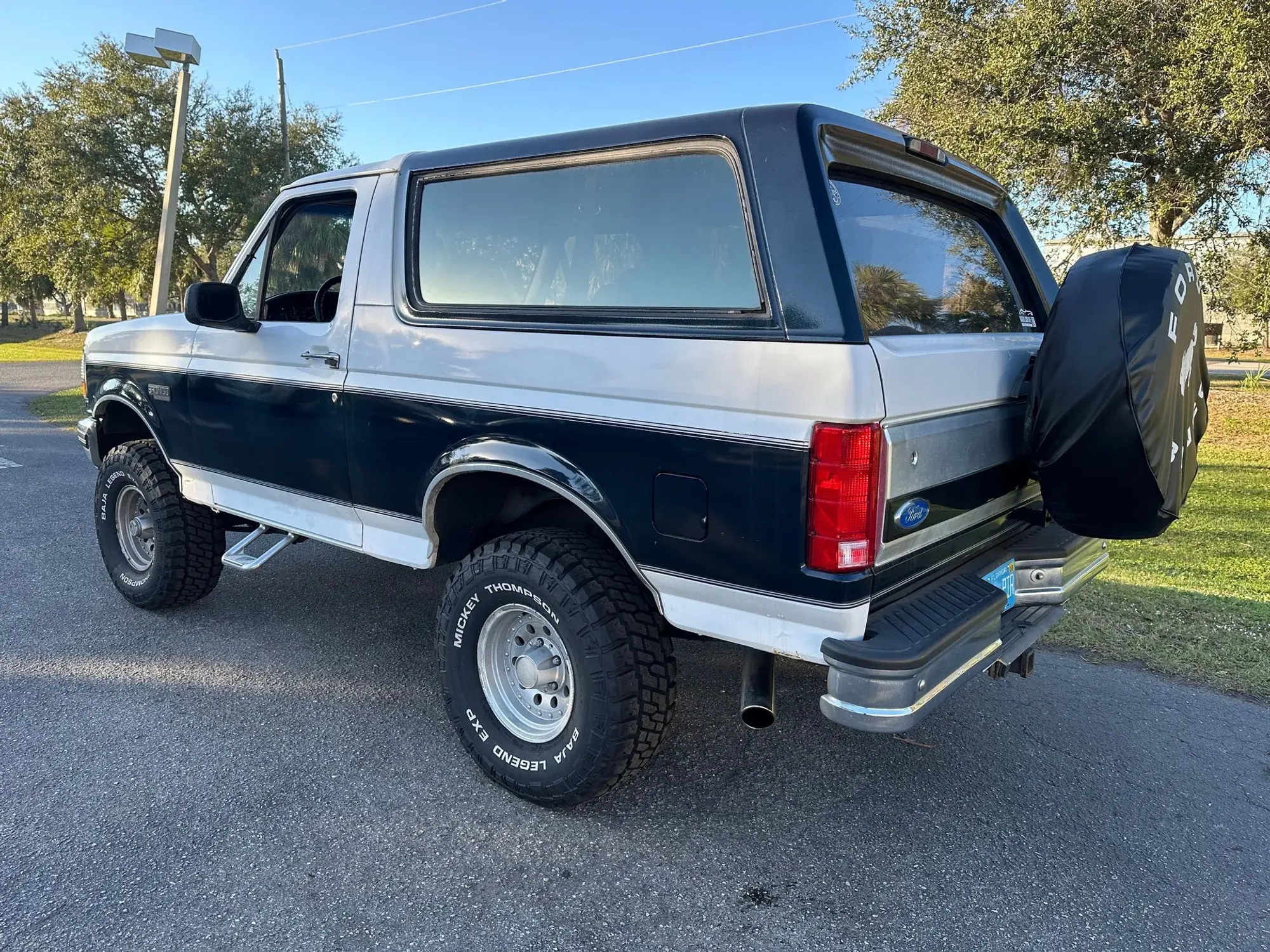 1992 Ford Bronco XLT 4×4 - 5