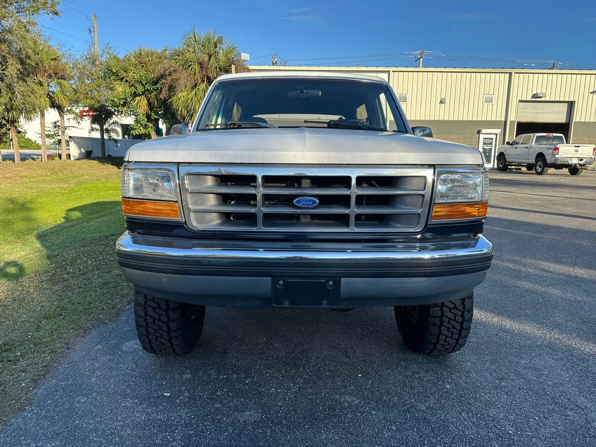 1992 Ford Bronco XLT 4×4 - 2