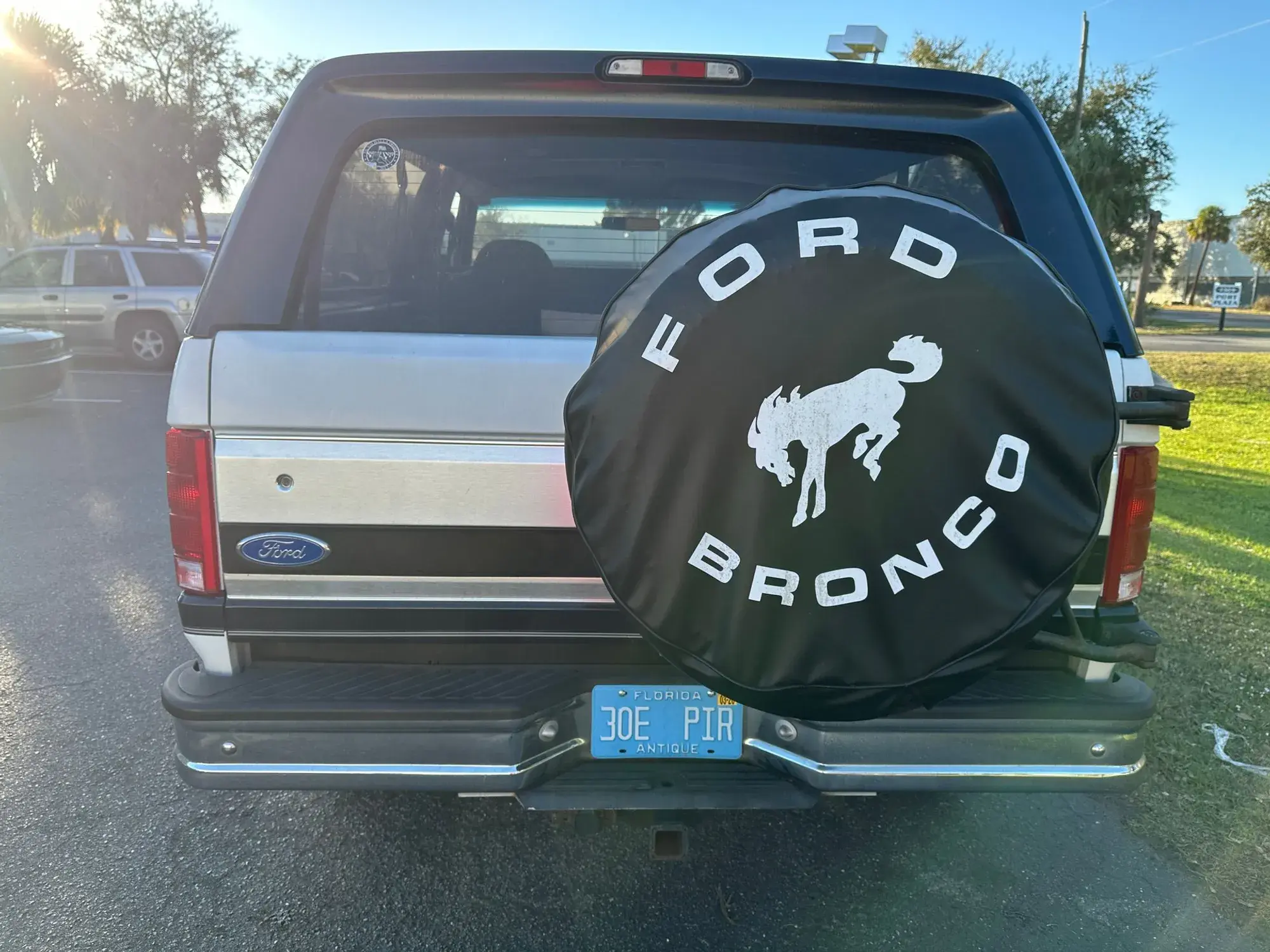 1992 Ford Bronco XLT 4×4 - 3