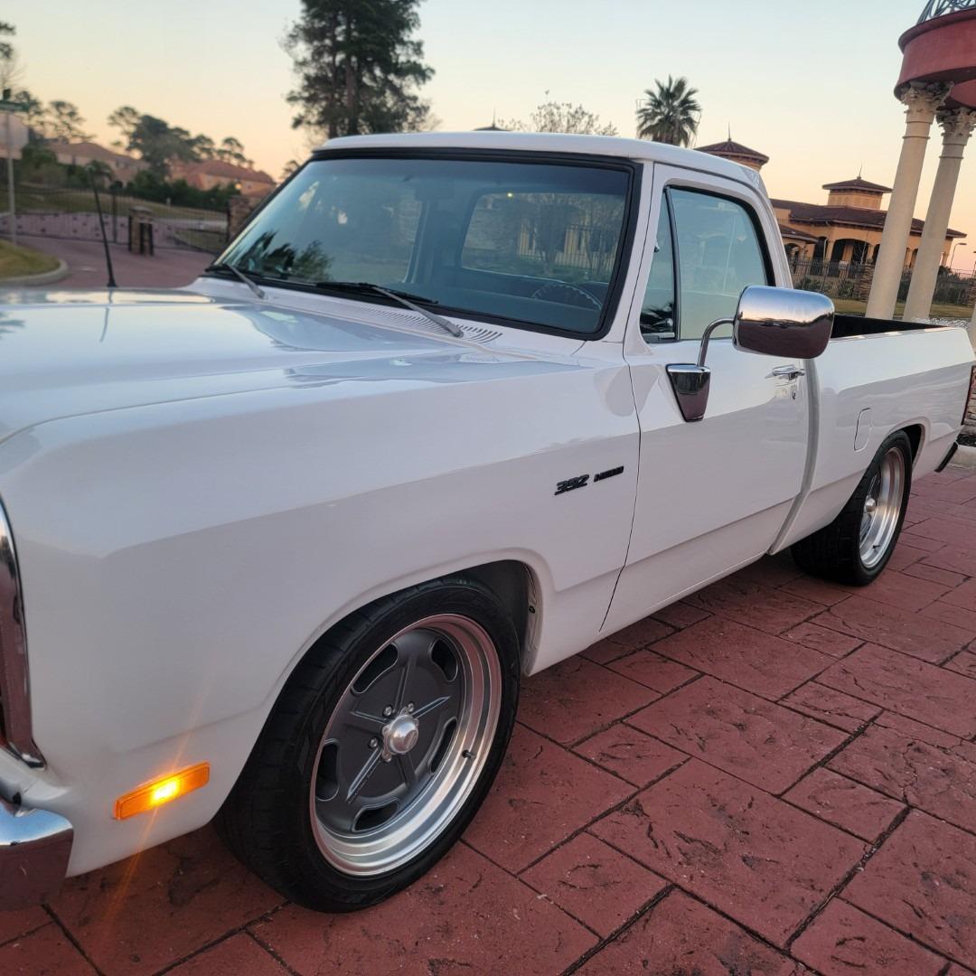 1982 Dodge D150 Resto-Mod