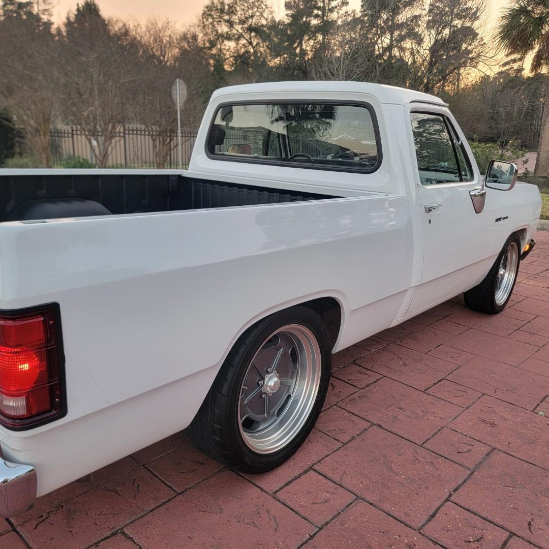 1982 Dodge D150 Resto-Mod