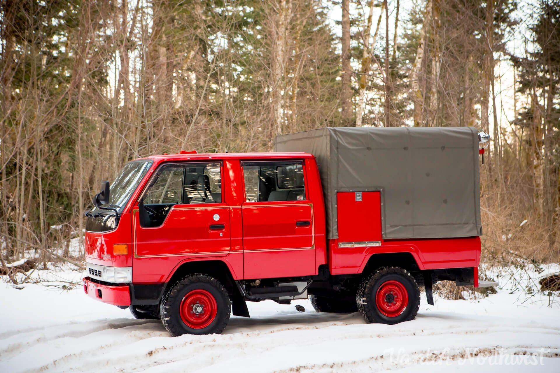 1996 Toyota HiAce Double-Cab Fire Truck - 3