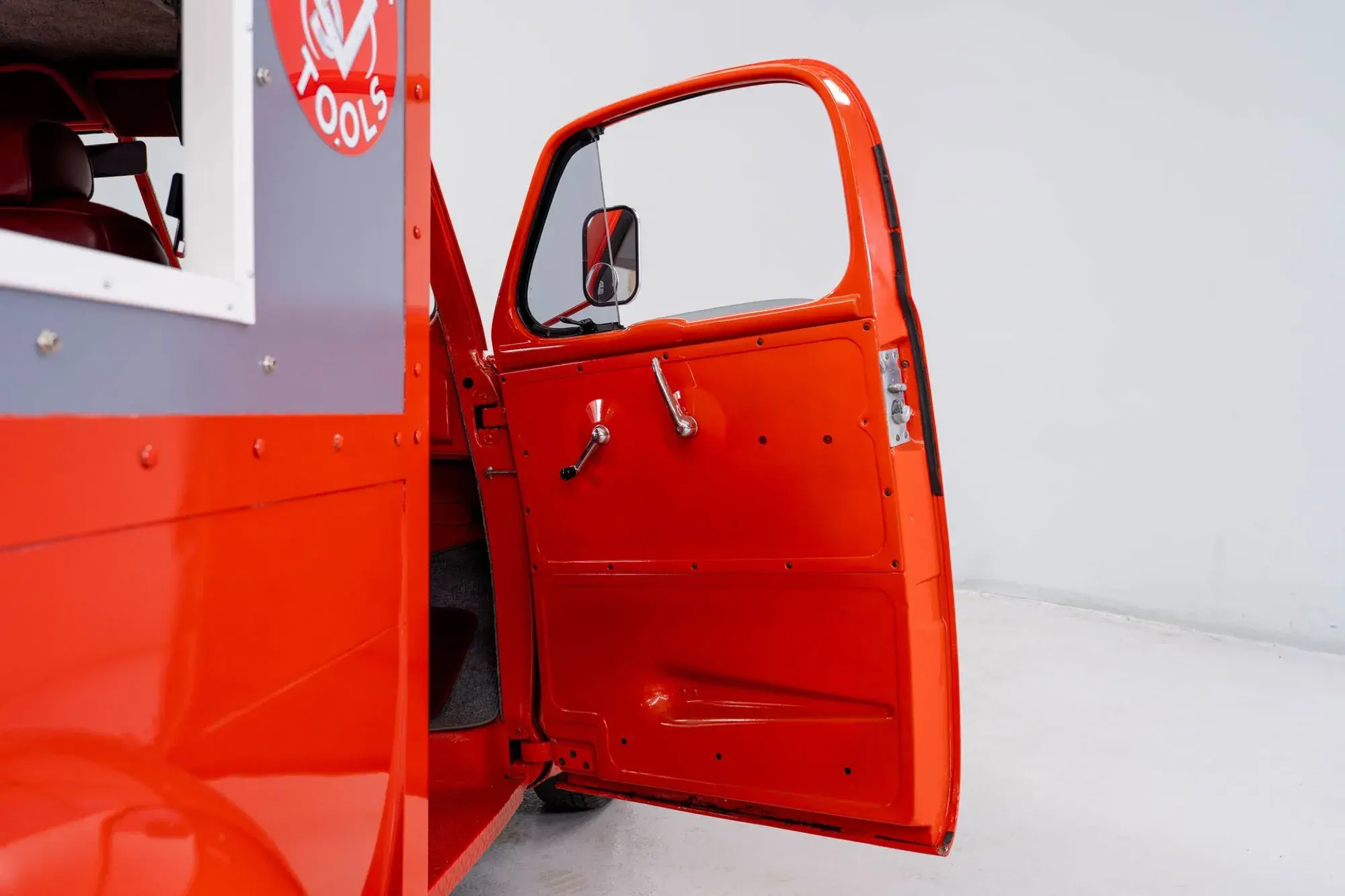 1952 Studebaker 2R5 Cargo Truck