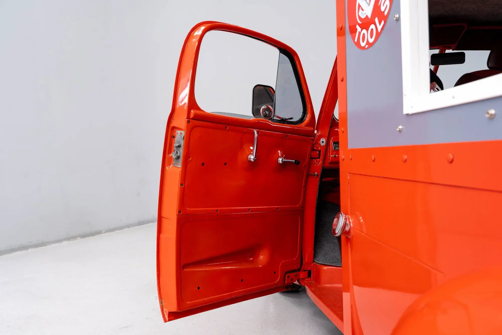 1952 Studebaker 2R5 Cargo Truck