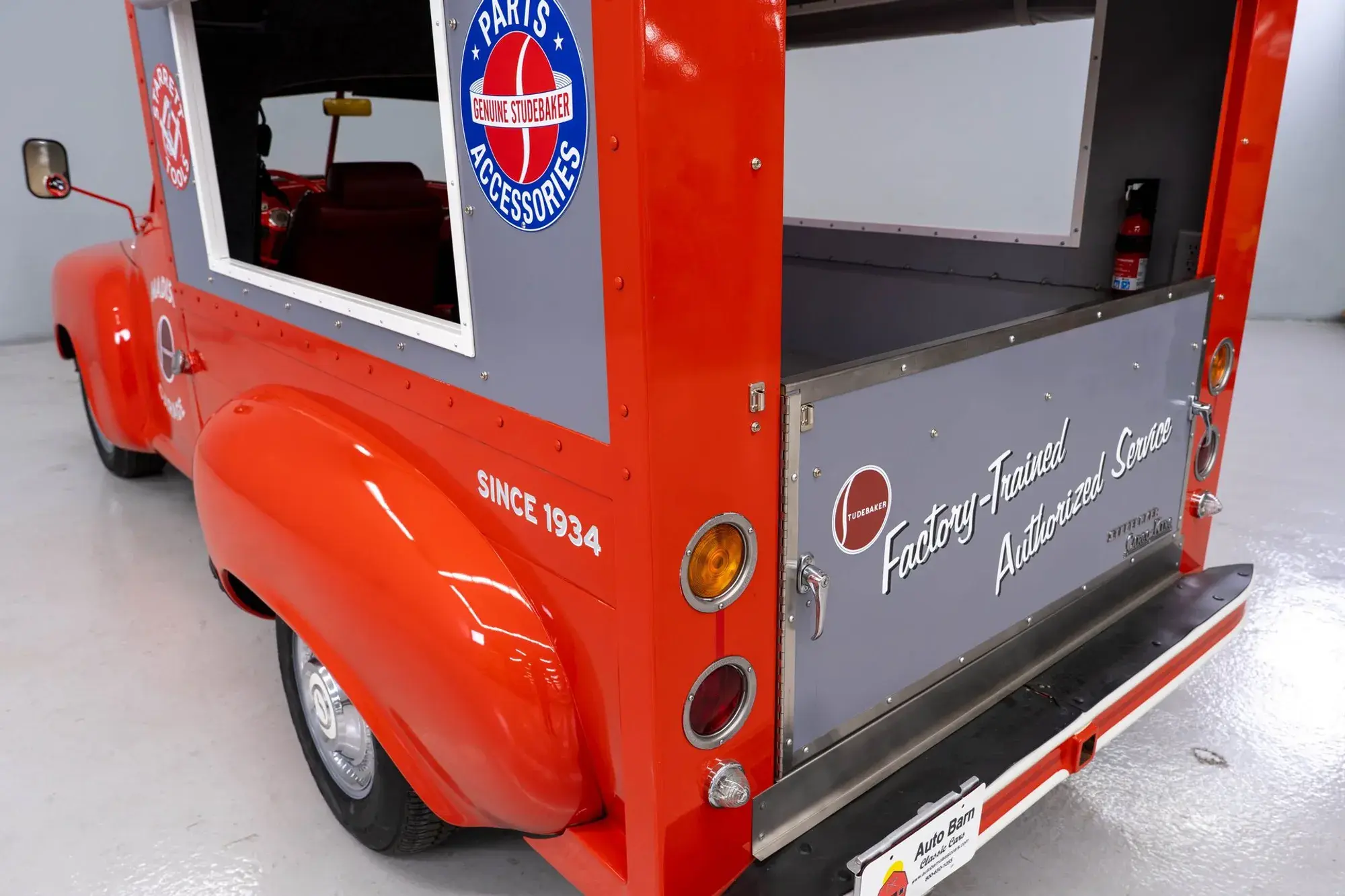 1952 Studebaker 2R5 Cargo Truck