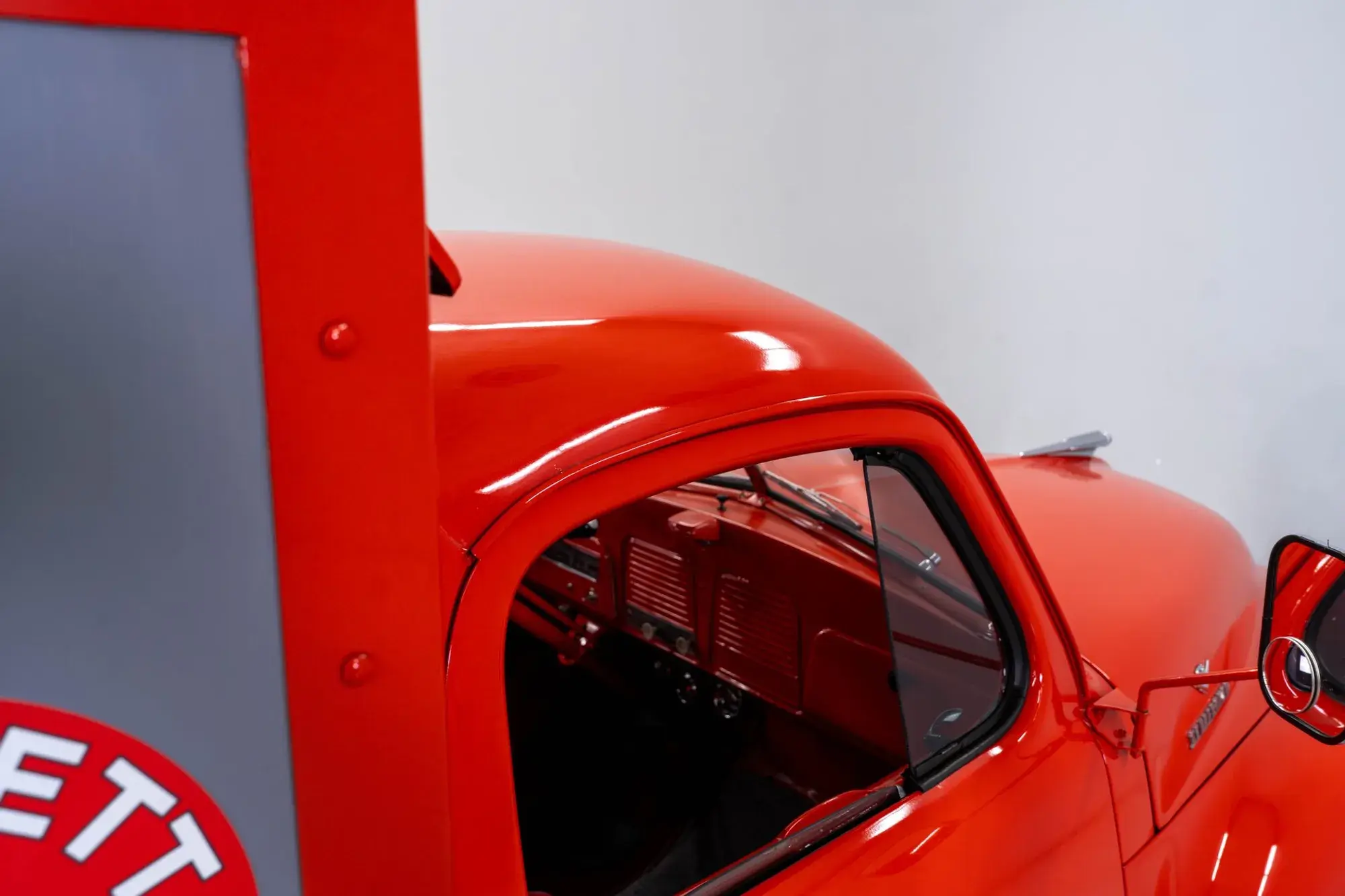 1952 Studebaker 2R5 Cargo Truck