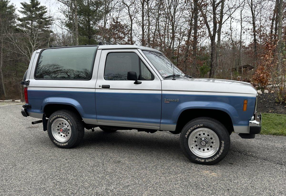 29k-Mile 1988 Ford Bronco II XLT 4×4