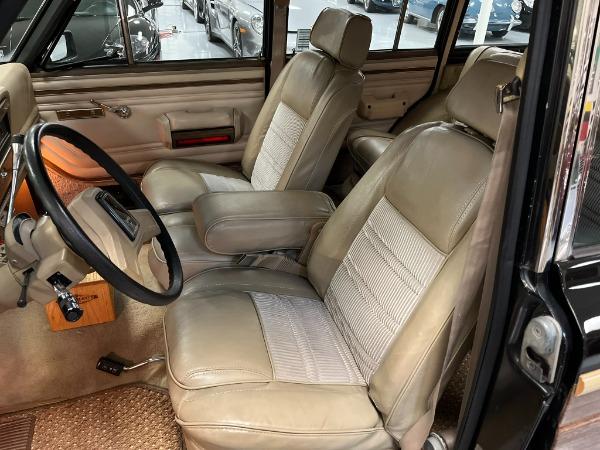 1990 Jeep Grand Wagoneer - 5