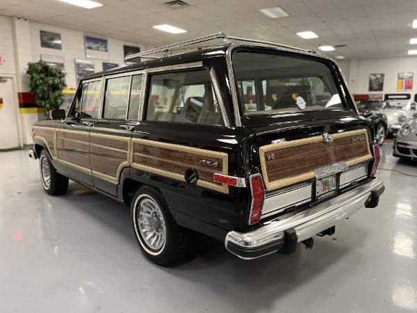 1990 Jeep Grand Wagoneer - 4