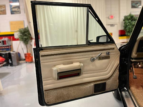 1990 Jeep Grand Wagoneer