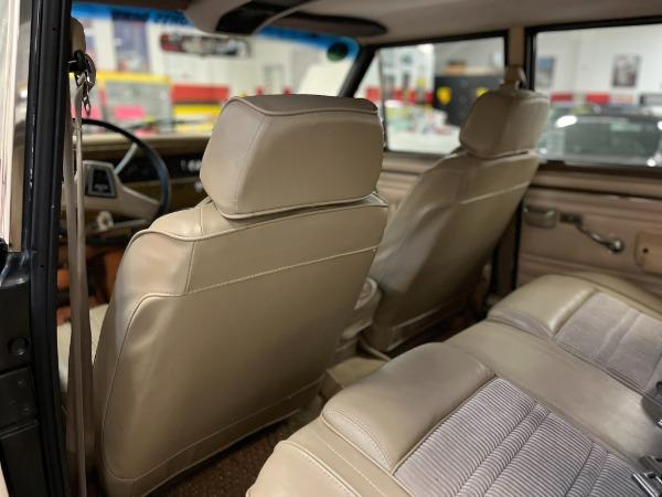 1990 Jeep Grand Wagoneer