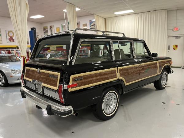 1990 Jeep Grand Wagoneer - 3