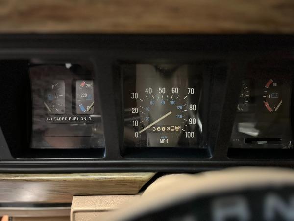 1990 Jeep Grand Wagoneer