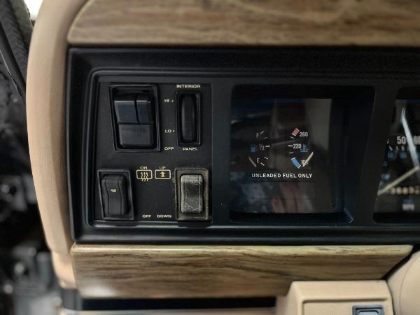 1990 Jeep Grand Wagoneer