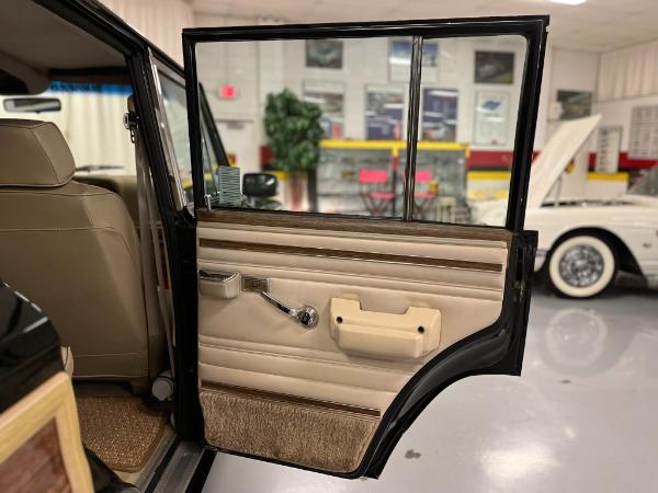 1990 Jeep Grand Wagoneer