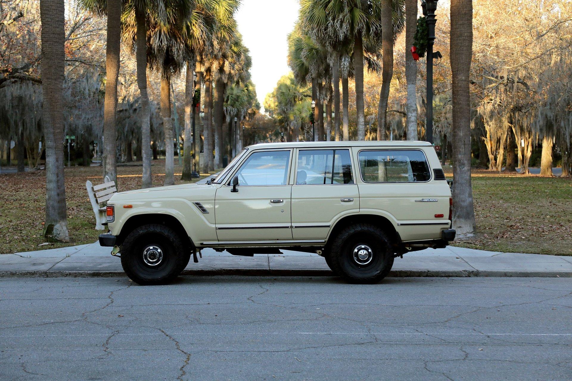 1985 Toyota Land Cruiser FJ60 - 2