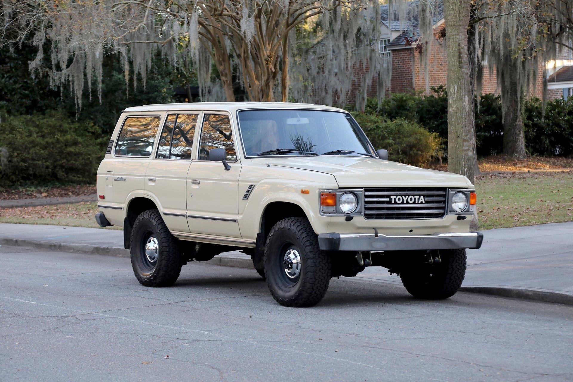  Toyota Land Cruiser