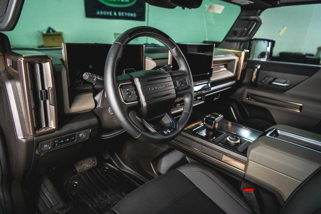 2024 GMC HUMMER EV