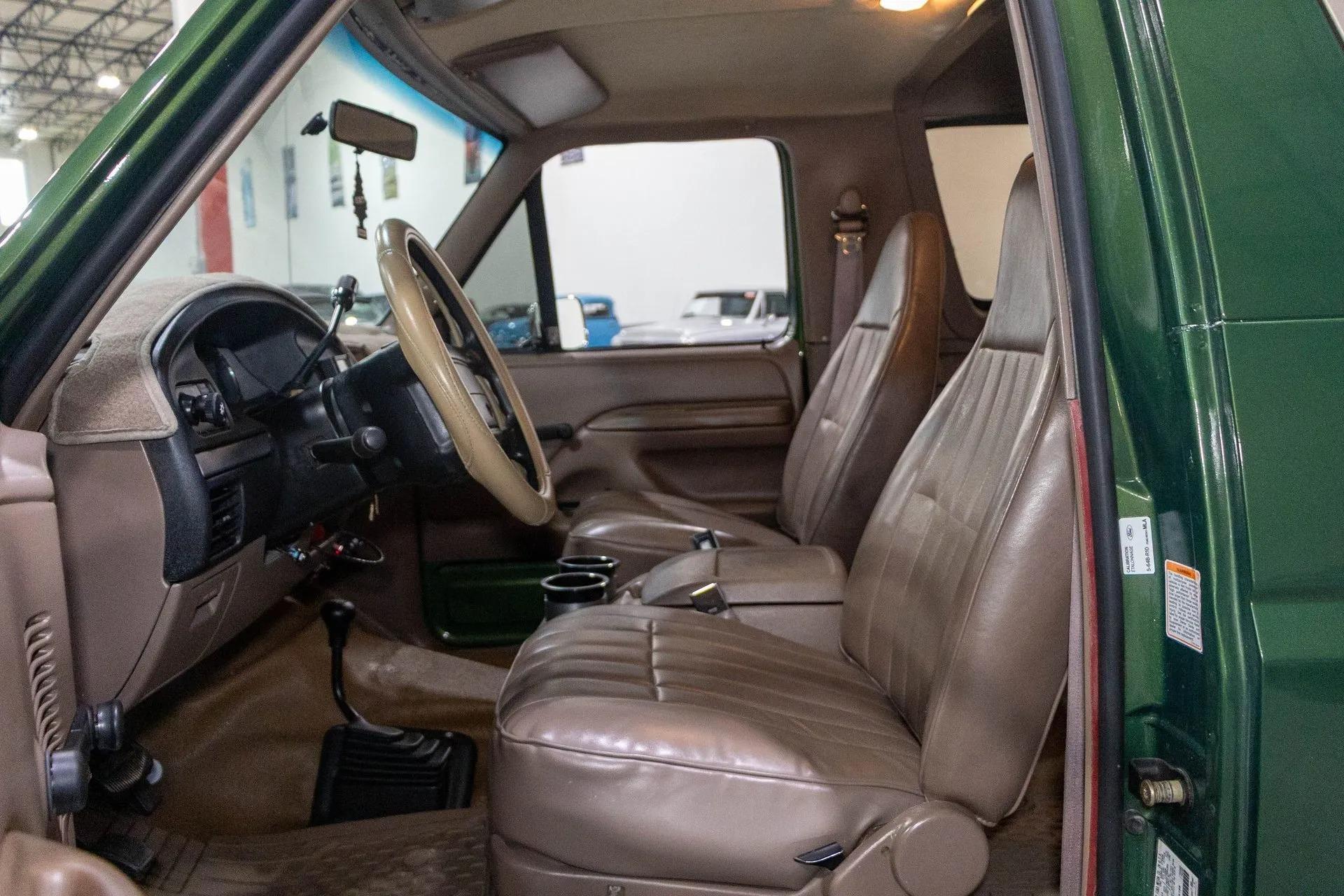 1995 Ford Bronco XLT - 4