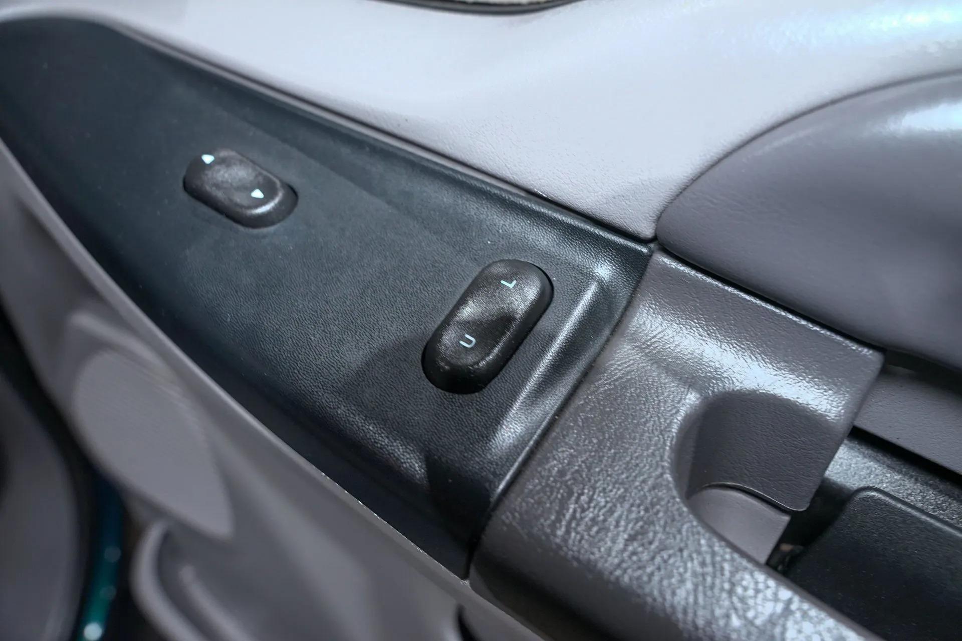 1999 Ford F-250 Super Duty XLT