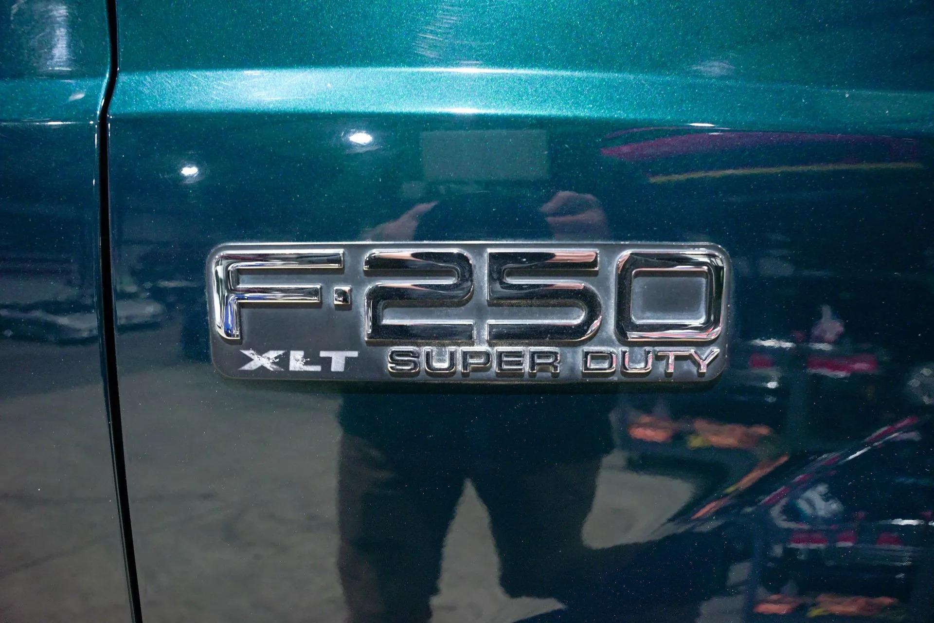 1999 Ford F-250 Super Duty XLT