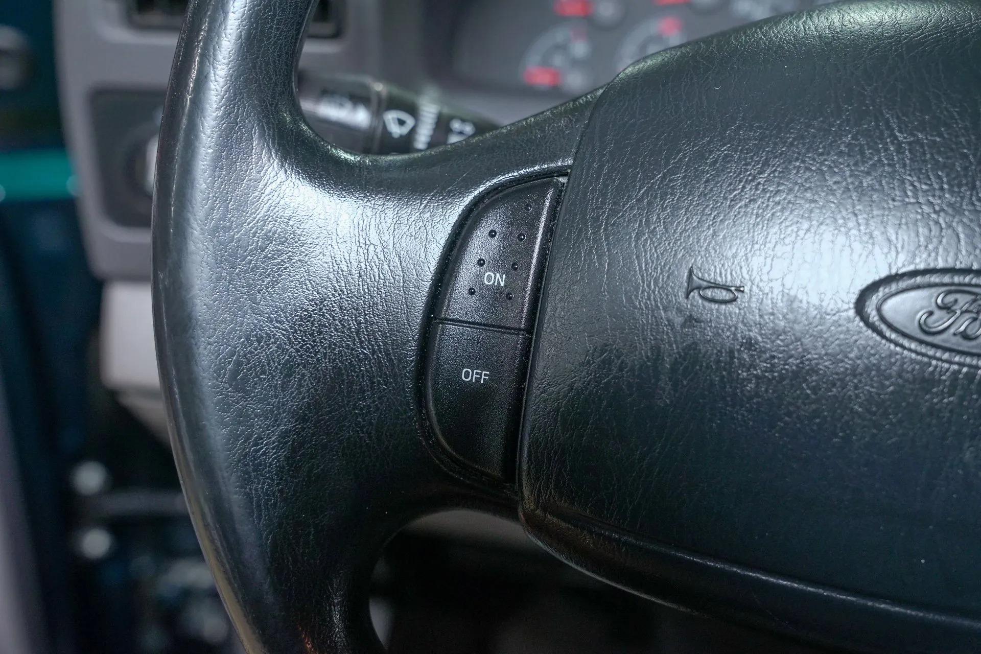 1999 Ford F-250 Super Duty XLT