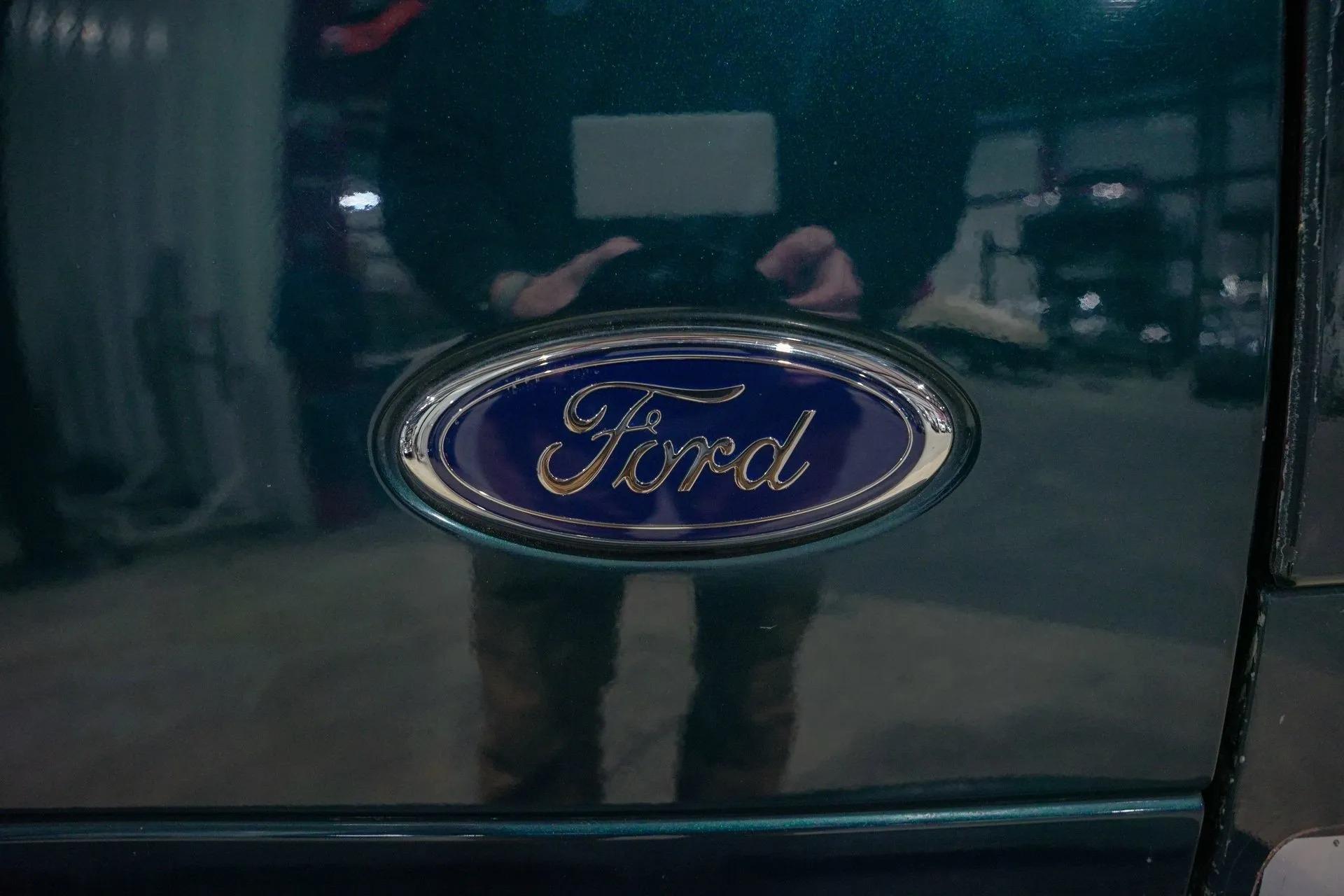 1999 Ford F-250 Super Duty XLT