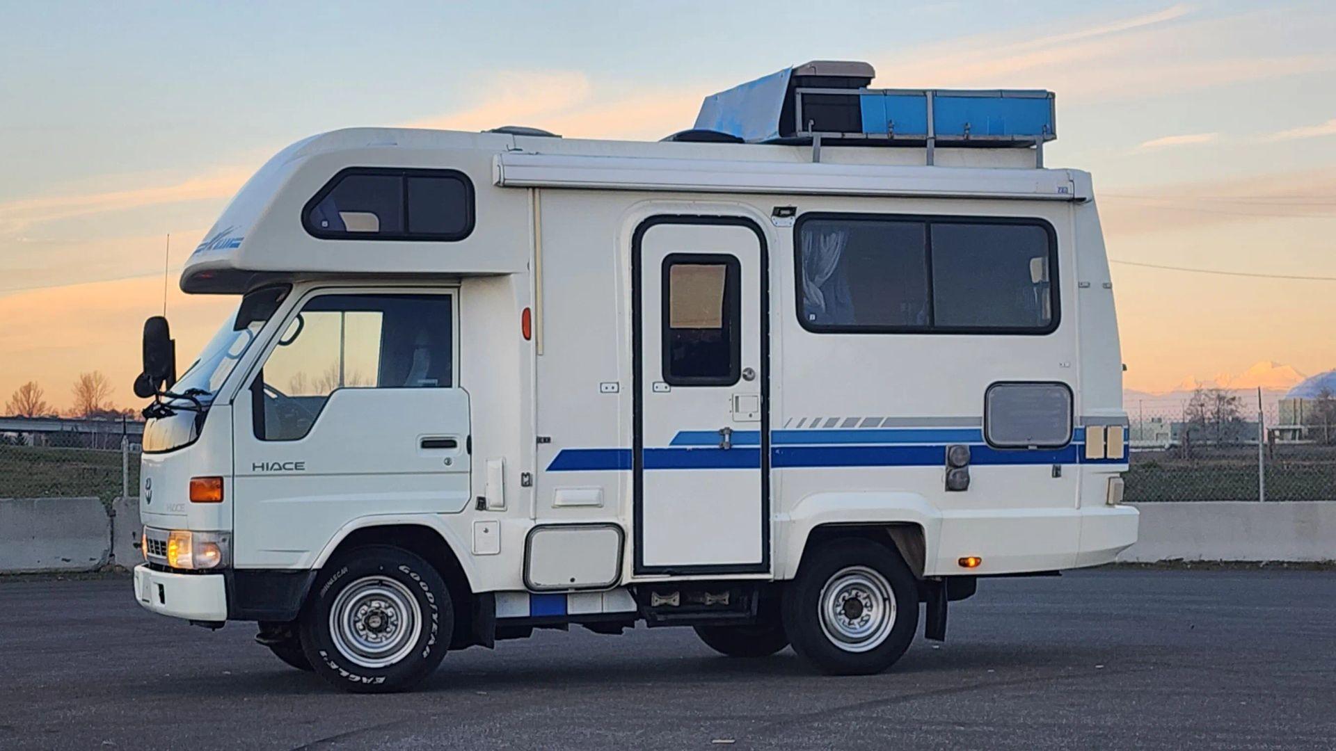 1996 Toyota HiAce Alimo (LY151) - 2