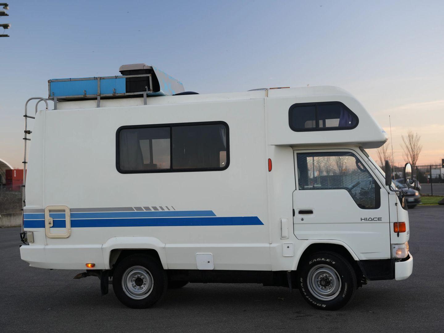 1996 Toyota HiAce Alimo (LY151)