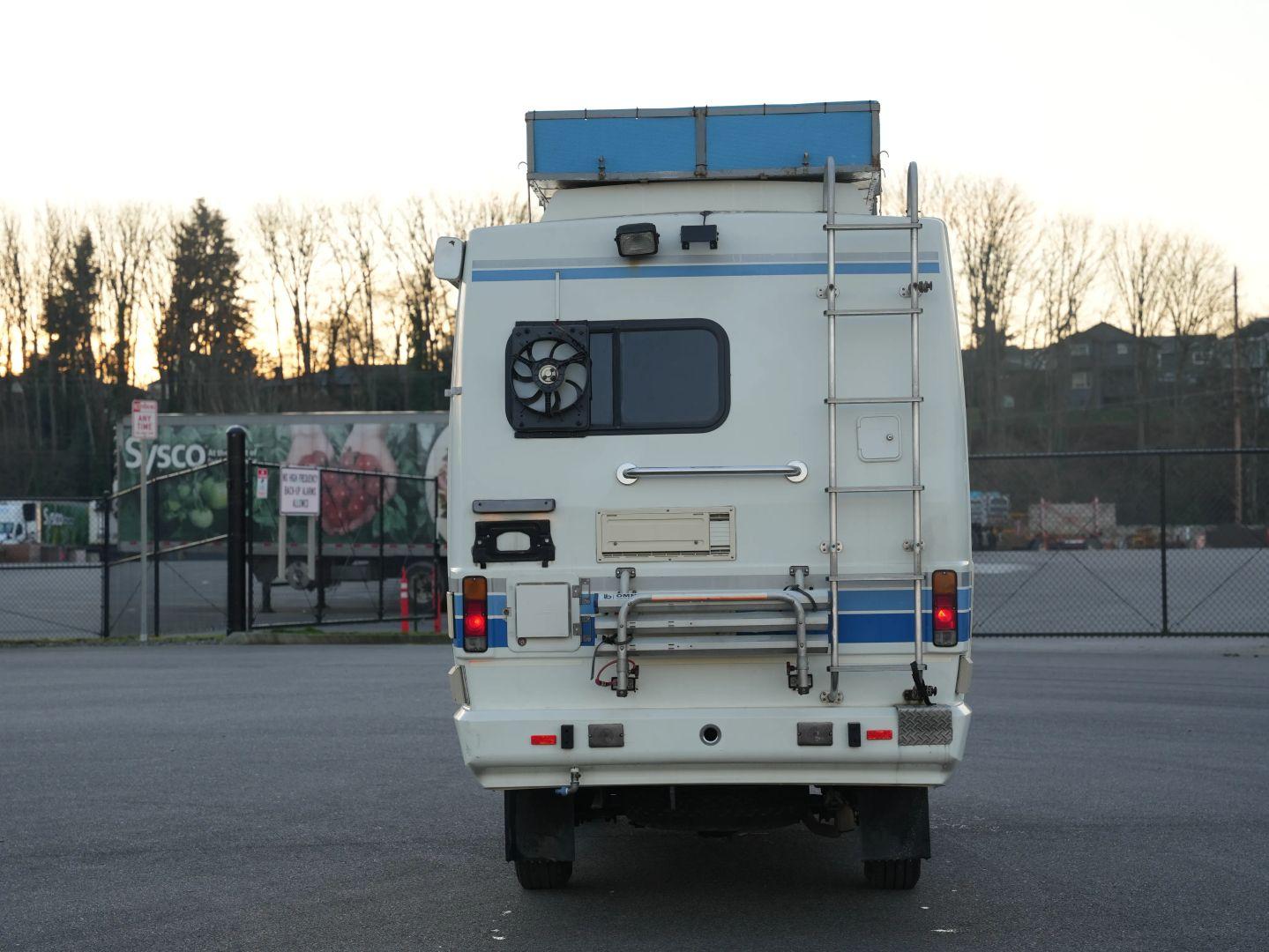 1996 Toyota HiAce Alimo (LY151)