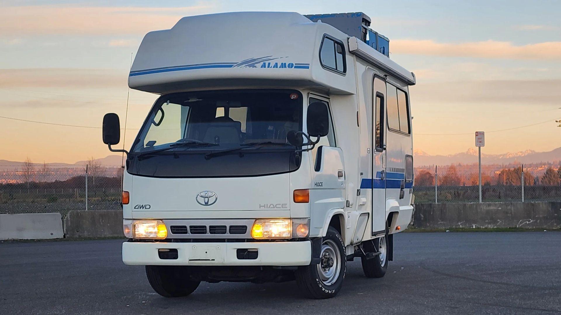 1996 Toyota HiAce Alimo (LY151)