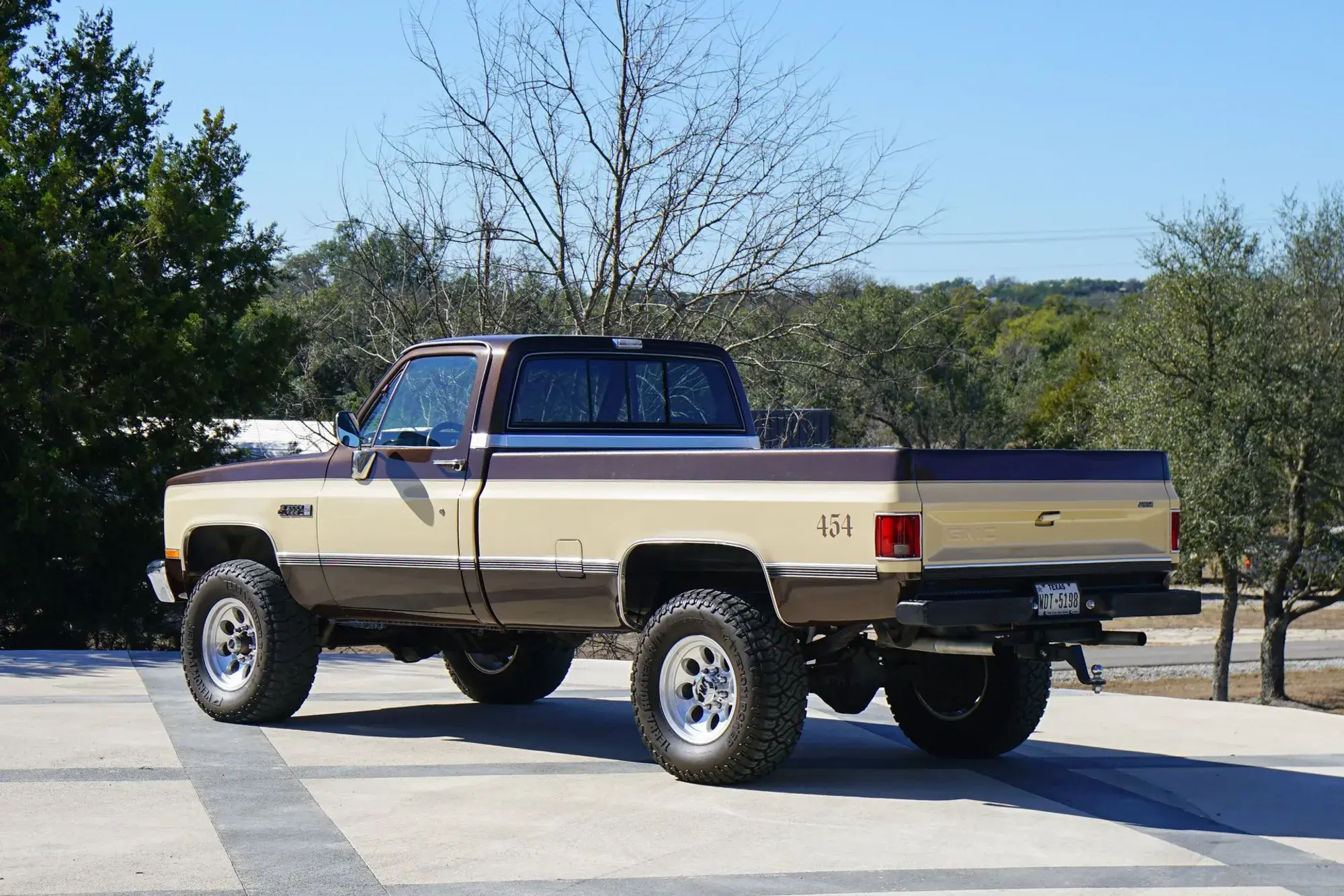 1983 GMC K2500 Sierra Classic - 2