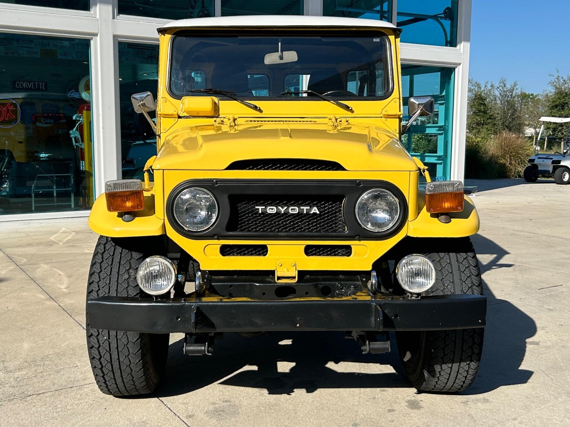 1975 Toyota Land Cruiser FJ40 - 2