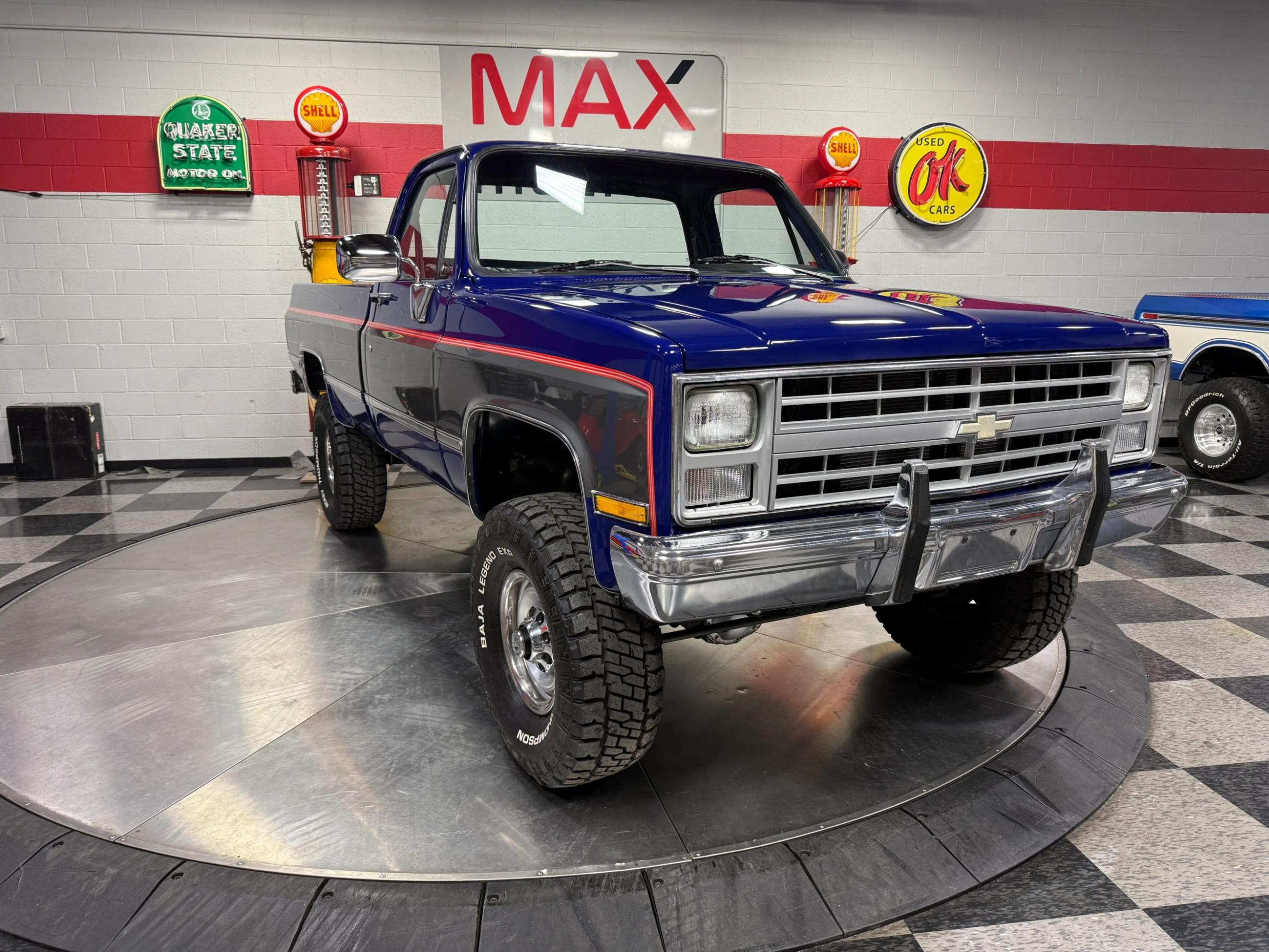 1987 Chevrolet V20 Silverado - 2