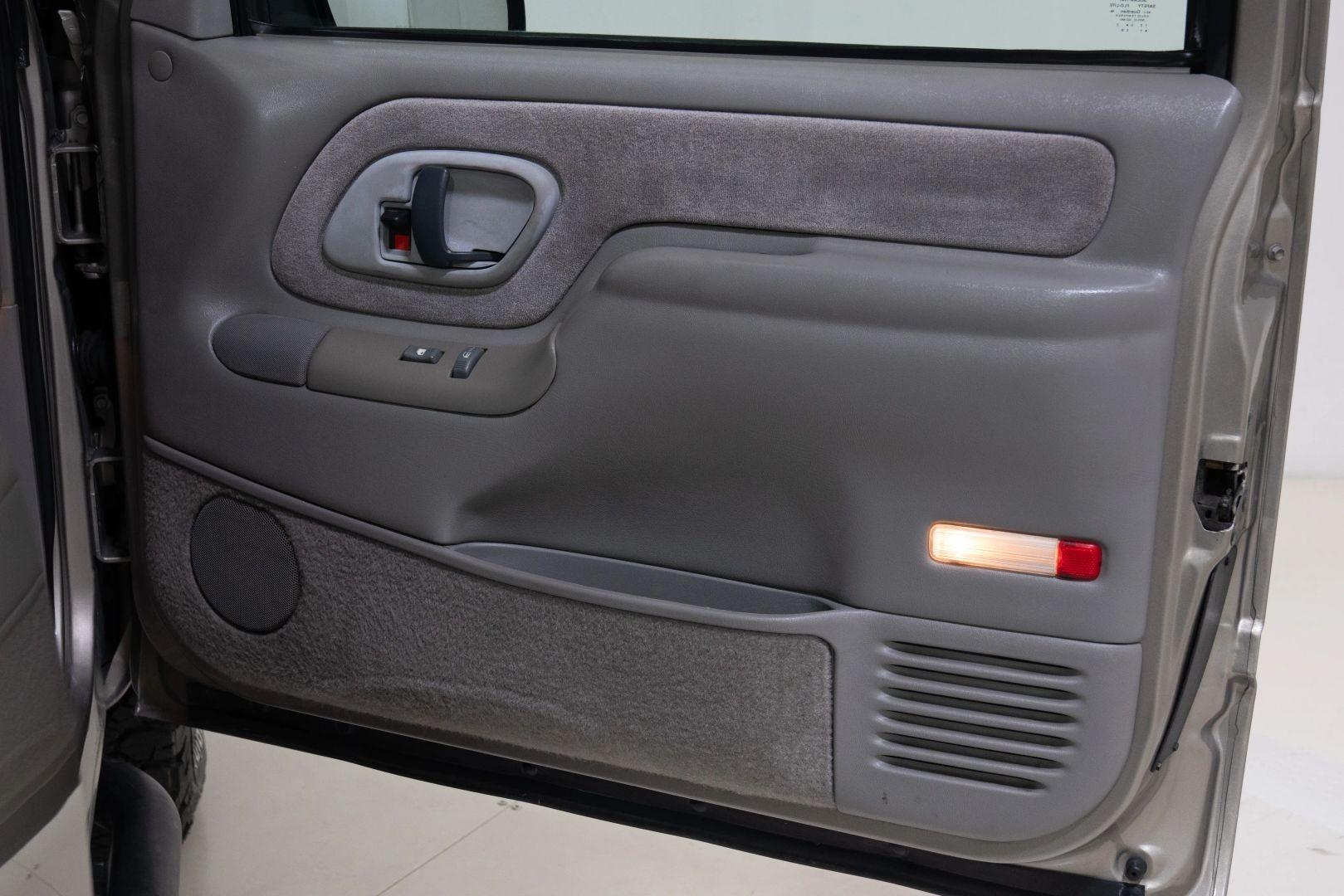 1-Owner 2000 Chevrolet Tahoe Z71