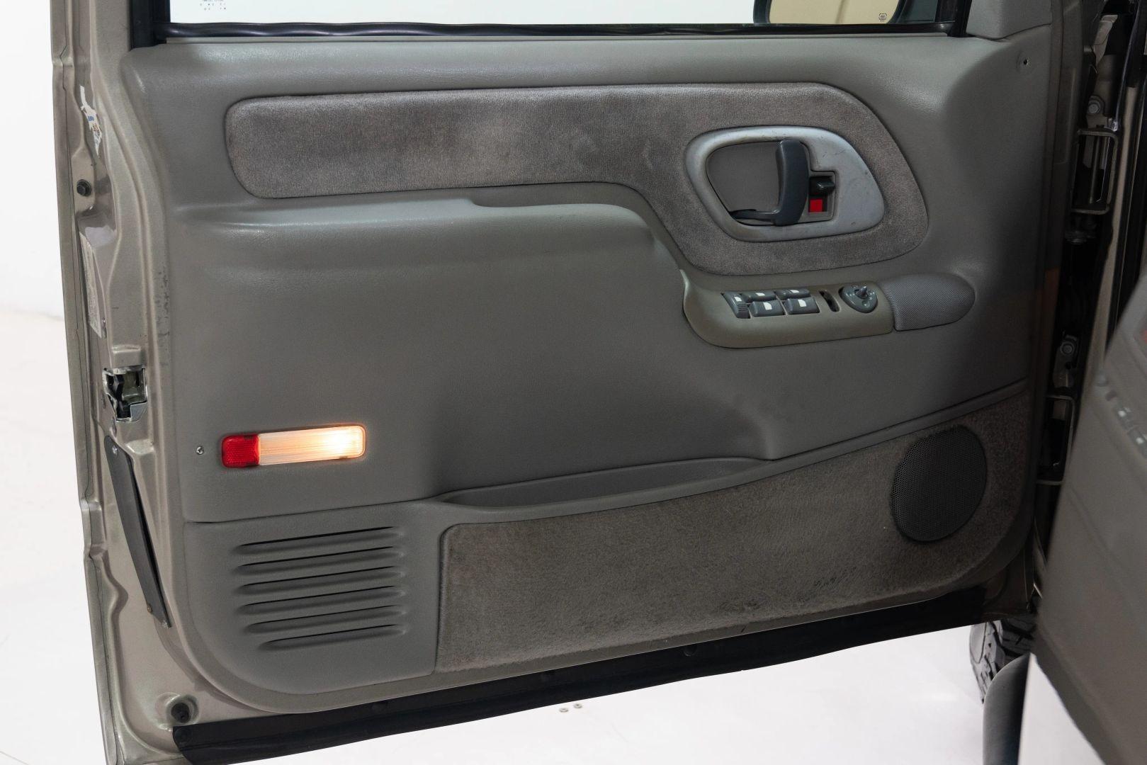 1-Owner 2000 Chevrolet Tahoe Z71