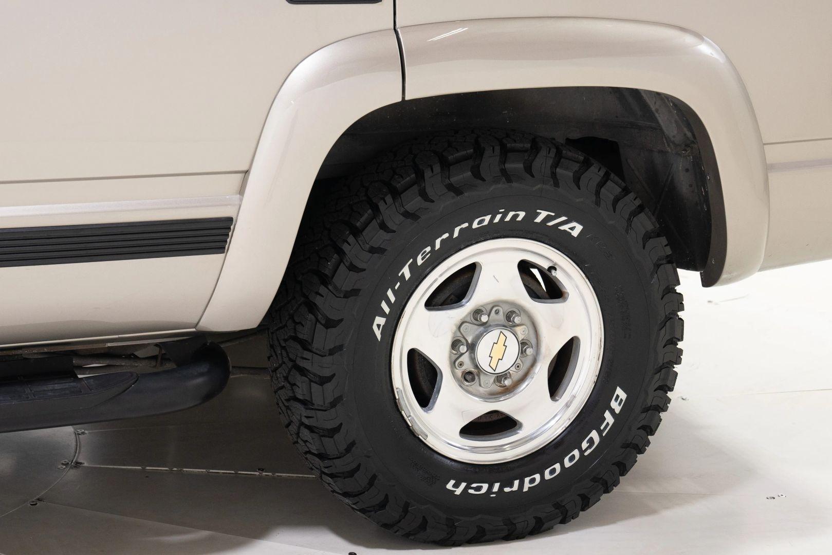 1-Owner 2000 Chevrolet Tahoe Z71