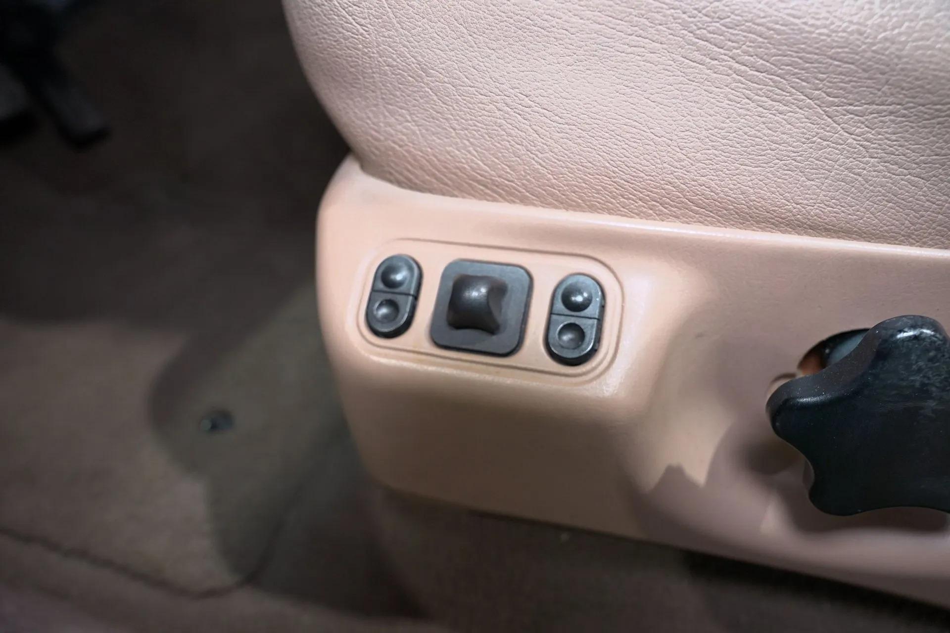 1999 Ford F-350 Super Duty Lariat