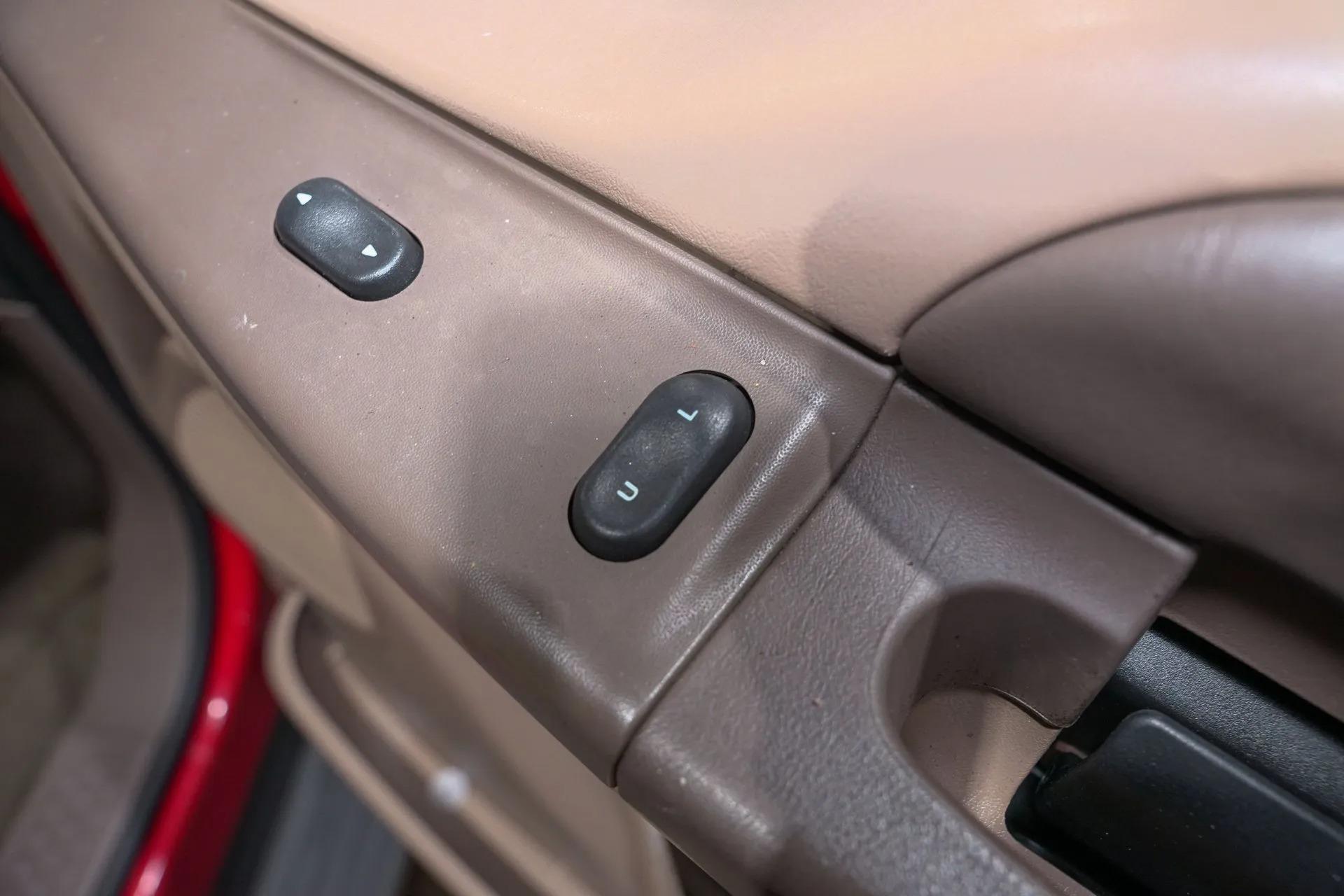 1999 Ford F-350 Super Duty Lariat